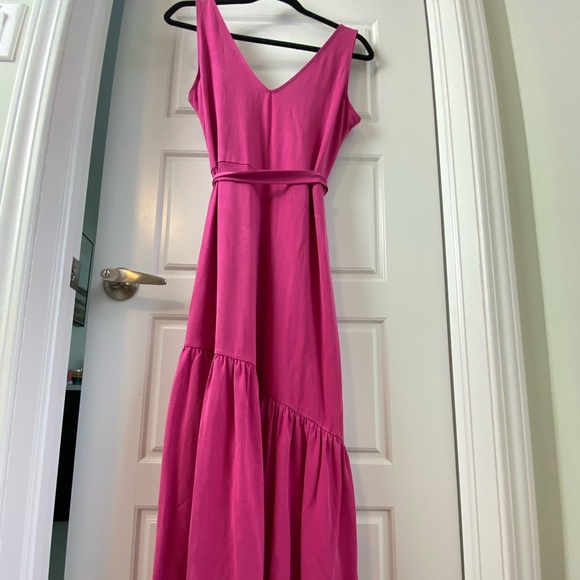 Flowing Magenta Summer Dress - Picture 11 of 12